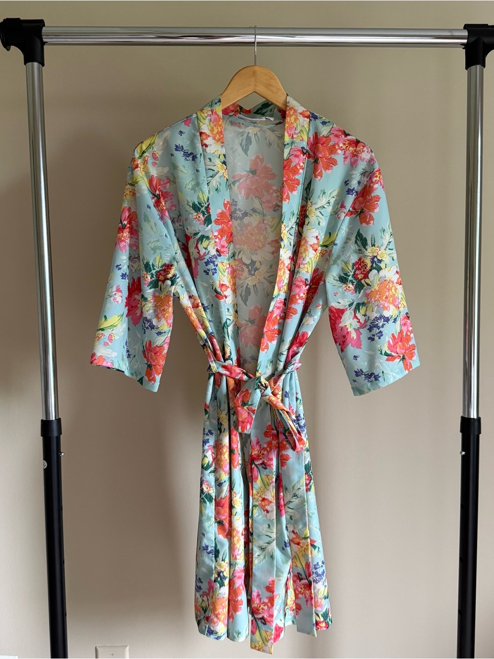 Le Rose Floral Satin Robe in Mint with Coral Print